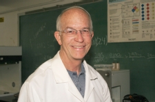 A study by University of Scranton Chemistry Professor Joe Vinson, Ph.D., published in The Royal Society of Chemistry’s journal Food and Function, evaluated nine types of raw and roasted nuts and two types of peanut butter to assess the total amount healthful antioxidants, called polyphenols, found in each, as well as the polyphenols’ expected ability to inhibit oxidation of lower density lipoproteins. Walnuts had the highest levels of total antioxidants and the highest quality, or potency, of antioxidants.
